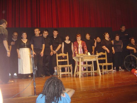 Finalizó el curso del taller de teatro que la asociación INTEGRA ha realizado en el Centro Ocupacional «José Moyá Trillá», Foto 2