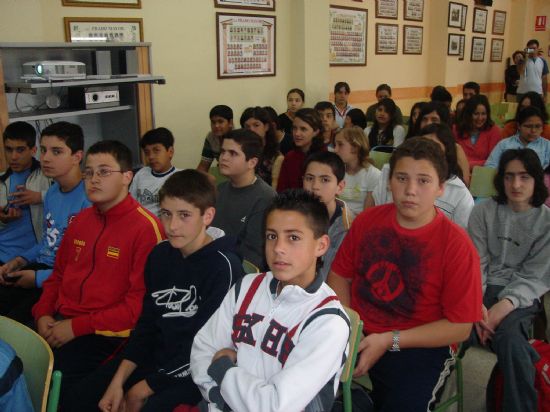 Los estudiantes del Prado Mayor se maravillaron con la habilidad de Jaime Garca, la calculadora humana, Foto 2