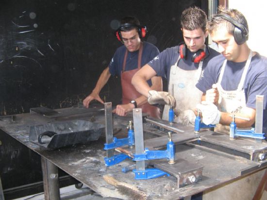 Los 32 alumnos de la Escuela Taller Santa Eulalia acometen importantes trabajos en espacios pblicos, Foto 2