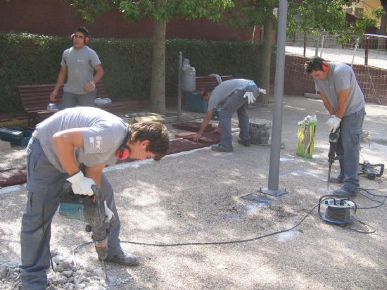 Los 32 alumnos de la Escuela Taller Santa Eulalia acometen importantes trabajos en espacios pblicos, Foto 3