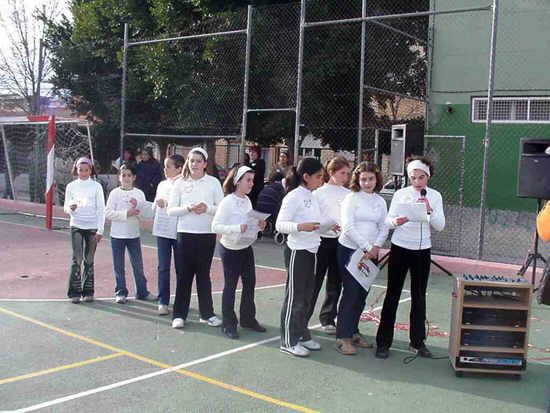 Escolares totaneros conmemoraron el Da Internacional de la No Violencia y la Paz, Foto 3