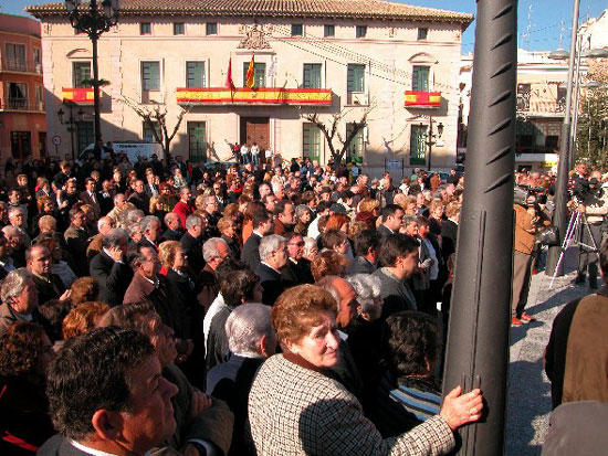 Una imagen de Santa Eulalia preside la plaza de la Constitucin, Foto 2