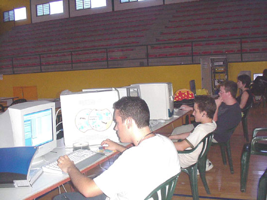 Totana acogi la I Lan Party, celebrada en el Pabelln de Deportes, Foto 2