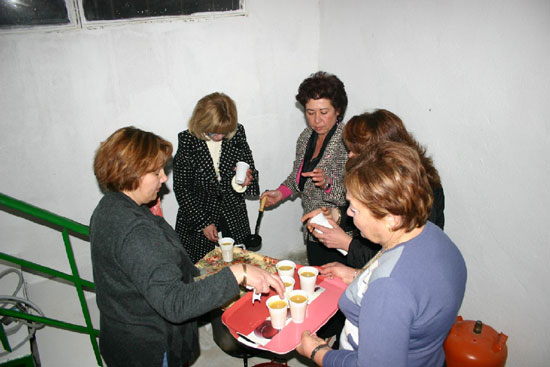 La Asociación de Amas de Casa de la pedanía de Lébor celebró una cena de convivencia, Foto 2