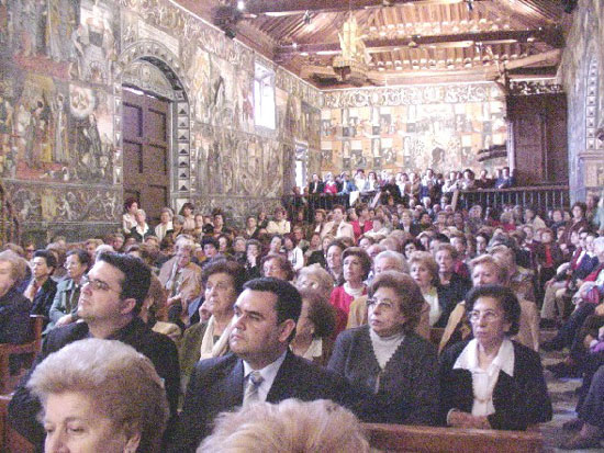 Unas 600 mujeres de asociaciones de amas de casa de toda la Regin ganaron el jubilero en La Santa, Foto 3