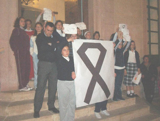 Los totaneros mostraron su solidartidad con las vctimas de los atentados de Madrid, Foto 4