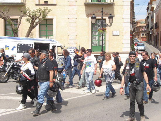 El rugido de numerosas motos inunda la localidad, Foto 2