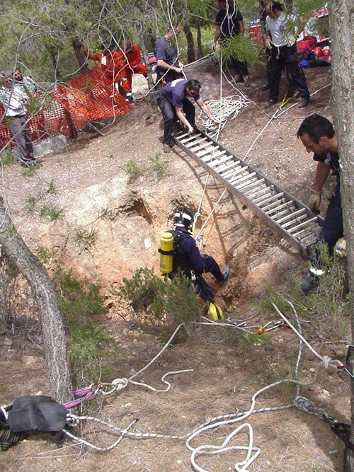 Hallan el cadáver del desaparecido Ángel Navarro López en un pozo de Sierra Espuña, Foto 3