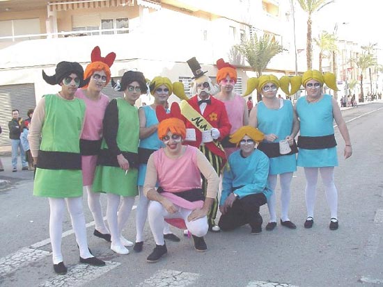 El desfile del Carnaval de adultos llena de colorido las calles de Totana, Foto 5