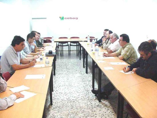 El Partido Popular de Totana se rene con la junta directiva de CEBAG, Foto 1