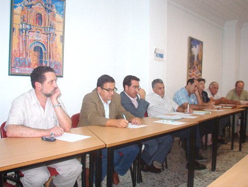 La direccin regional del PSOE mantiene una reunin con la directiva de la CEBAG, Foto 1