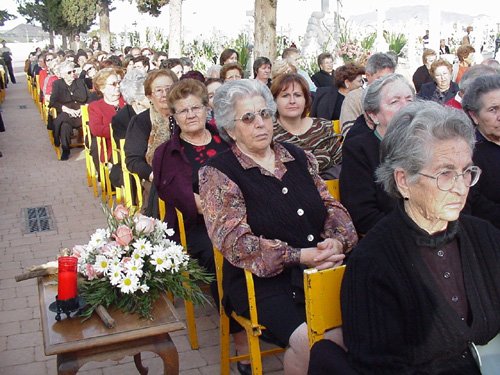 Los totaneros rindieron homenaje a sus seres queridos fallecidos por la festividad de Todos los Santos, Foto 3