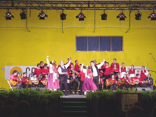 Numerosas personas asistieron al festival «Así canta Totana», Foto 1