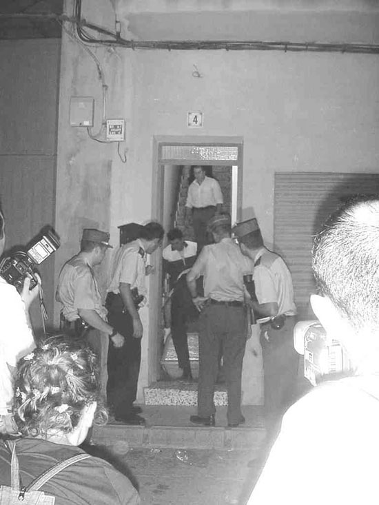 Hallan el cadáver de una joven ecuatoriana embarazada de casi nueve meses en el rellano de la casa donde vivía, Foto 1