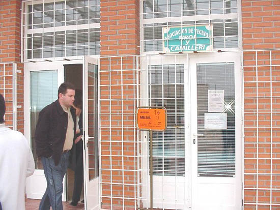 El PSOE de Totana celebra la victoria de su formación en las elecciones generales del pasado 14 de marzo, Foto 8