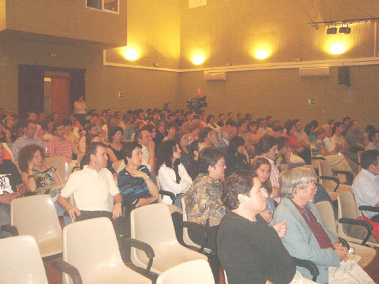 El dramaturgo Fernando Arrabal ofreci una conferencia en Totana, Foto 2
