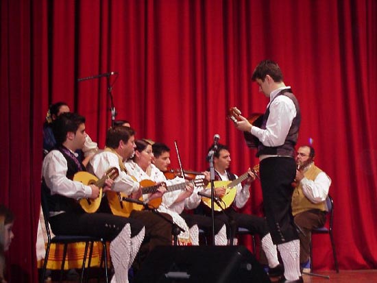 El festival folklrico Otoo cultural congreg a numerosoas personas, Foto 3