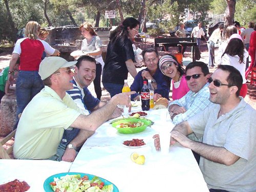 Hermandades y cofradas de Totana celebran una jornada de convivencia en La Santa, Foto 1