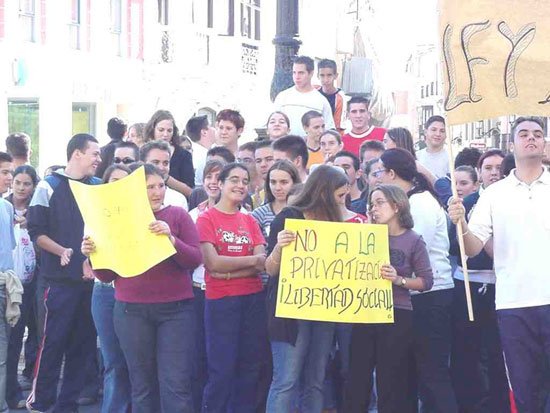 La jornada de huelga en la Educación se deja sentir en Totana, Foto 3