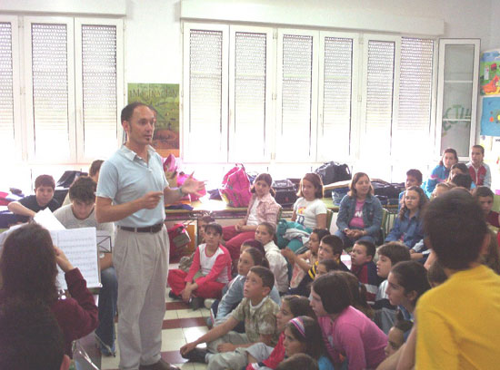 La Orquesta de Msica del IES Juan de la Cierva y Codornu acerca la msica a los ms jvenes, Foto 2