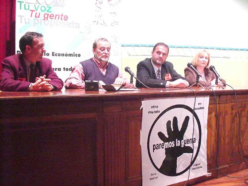 Julio Anguita asiste a la presentacin de la candidatura local de IU a las municipales, Foto 2
