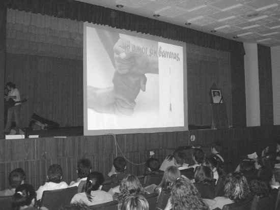 El colegio “La Milagrosa” acogió el pasado día 9 de abril un encuentro de jóvenes cristianos, Foto 1