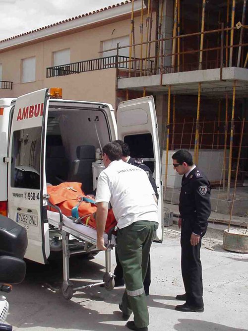 Un trabajador de la construcción resultó herido en Totana, Foto 3