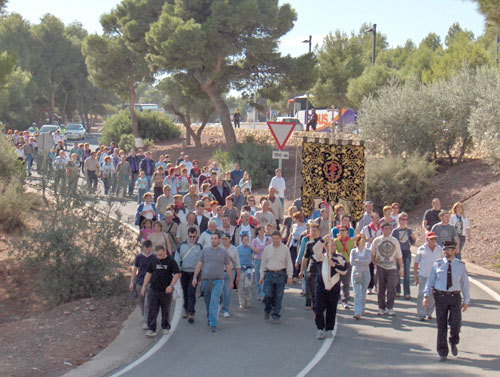 El Ilustre Cabildo Superior de Procesiones de Totana peregrinó a La Santa para ganar el jubileo, Foto 1