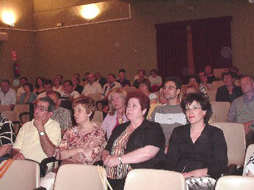 «La Cárcel» acogió el acto de presentación del poemario «Junto al Darro», de Francisco Barceló, Foto 1