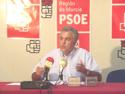 PSOE e Izquierda Unida muestran su posicin ante la situacin de los cortes en el abastecimiento de agua, Foto 1