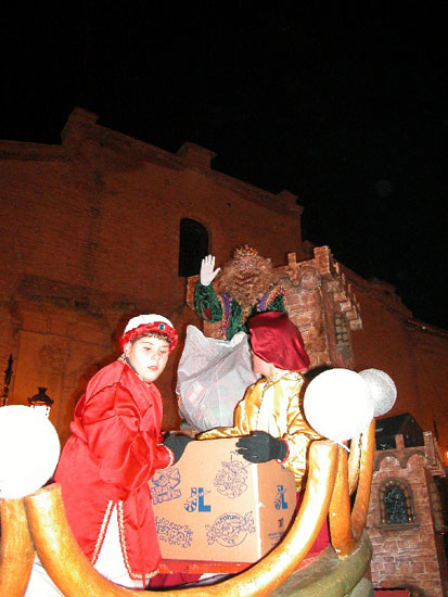 Los Reyes Magos llenaron de ilusión los hogares de los niños totaneros, Foto 1