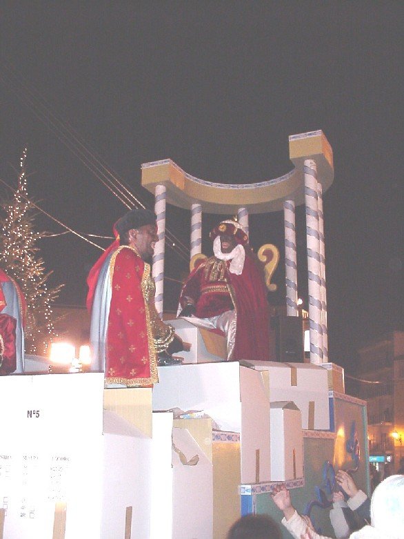 Los Reyes Magos de Oriente visitaron la localidad y llenaron de ilusin las calles de Totana, Foto 3