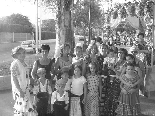 La Peña Rociera volvió a llenar de luz y color el Santuario de La Santa con su ya tradicional romería, Foto 3