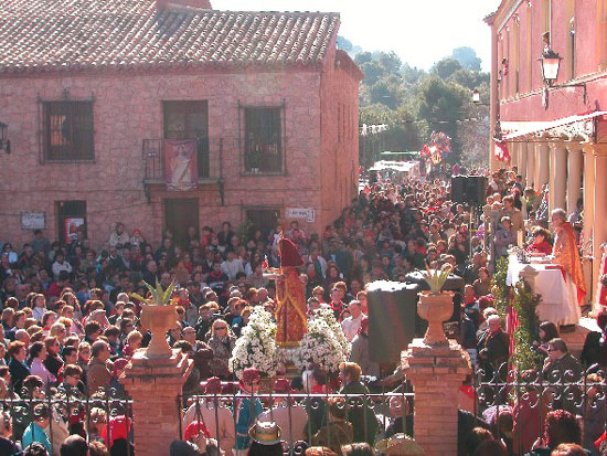 Santa Eulalia de Mrida regres a su ermita acompaada por alrededor de 8.000 romeros, Foto 4