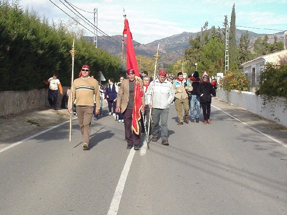 Santa Eulalia de Mrida bajo de su Santuario arropada por el calor de ms de 8.000 personas, Foto 6