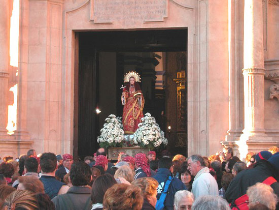Santa Eulalia de Mrida regres a su ermita acompaada por alrededor de 8.000 romeros, Foto 1