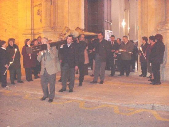 Numerosos vecinos tomaron parte en el Va Crucis de Hermandades y Cofradas organizado por el Cabildo, Foto 1