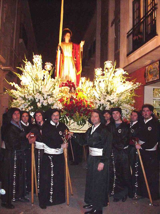 El duelo presidi la procesin del Santo Entierro el Viernes Santo, Foto 1