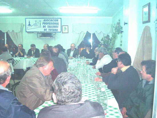 La Federacin Regional de Empresas del Metal celebr una reunin del sector de talleres en Totana, Foto 2