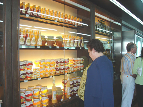 COATO abre una nueva tienda de productos de la tierra, Foto 1