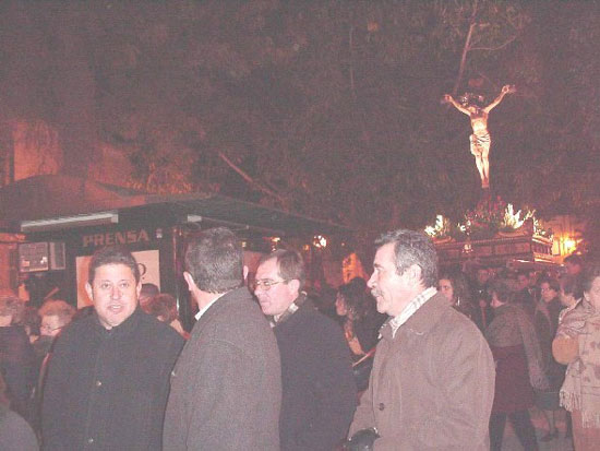 Numerosas personas participaron en el Va Crucis organizado por la Hermandad de Jess en el Calvario y Santa Cena, Foto 5