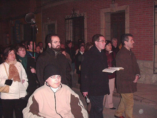 Numerosas personas tomaron parte en el Via Crucis de hermandades y cofradas organizado por el Cabildo, Foto 3